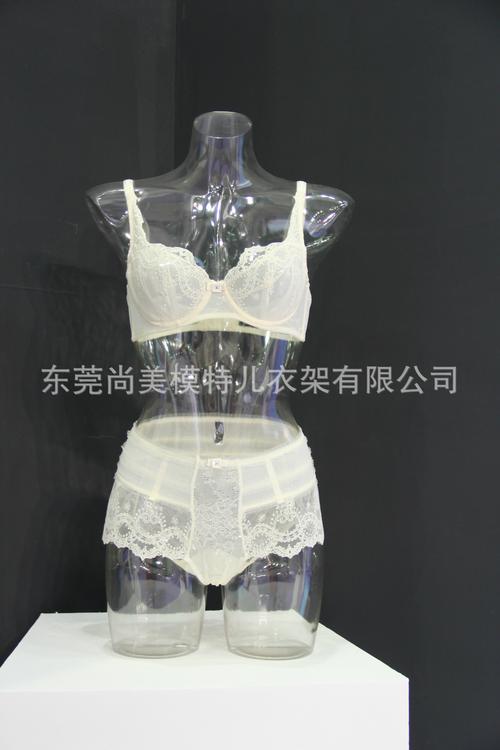 当代内衣展示的美学革命 从隐秘到自信的时尚宣言